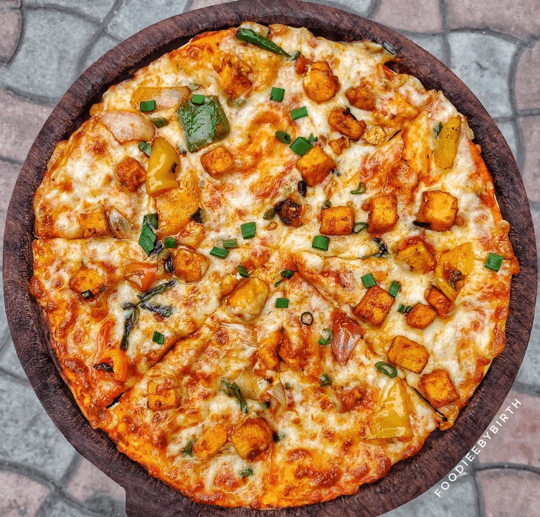 Small Veg Pizza, 2 Coke (200ml)